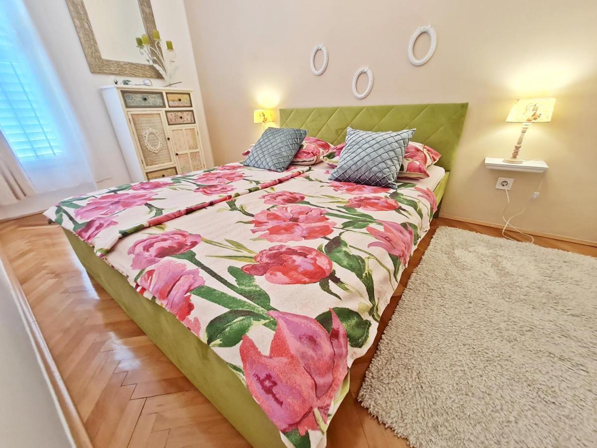 Beach Apartment Ivana Omiš Buitenkant foto